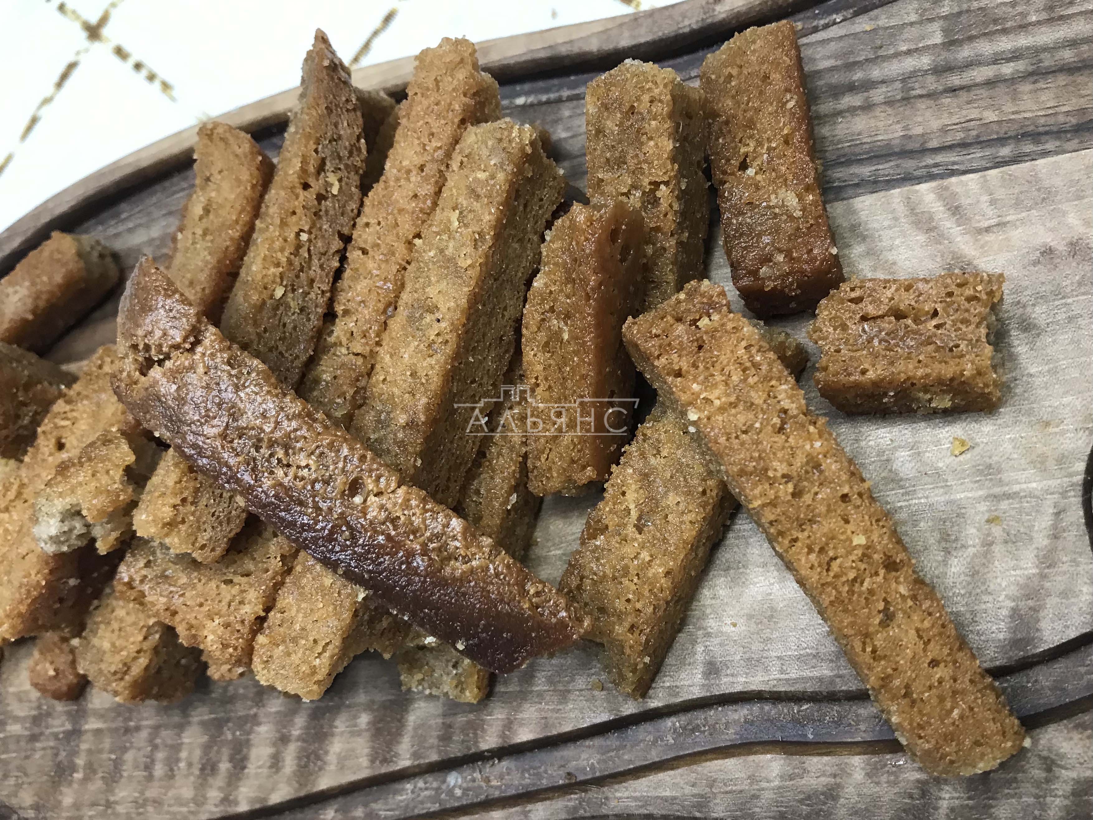 Деревенские гренки с чесноком в Ижевске