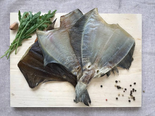Индейка вяленая (строганина): Камбала камчатская вяленая без икры