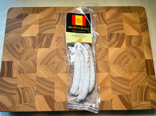 Мясные снеки: Колбаски сыровяленые Mini Fuet 