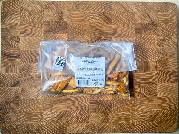 Сыр 150 гр ГОРНЫЙ СЫРОВАР (Ассорти копчёный с укропом и чесноком) в Ижевске