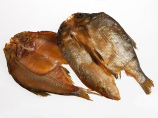 Сырок вяленый: Карась холодного копчения